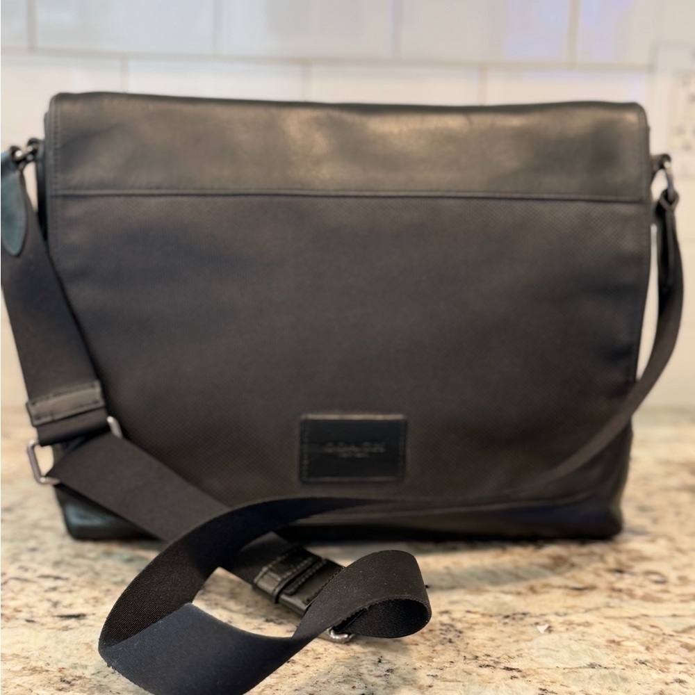 Coach Black Men's Messenger Bag - Picture 2 of 13